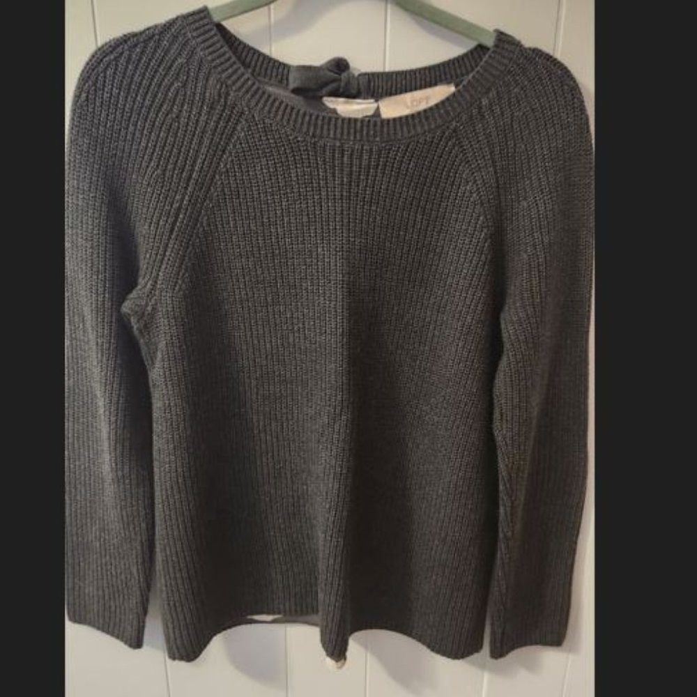 LOFT Mixed Media Gray Sweater with floral detail. Lightly worn and looks brand n